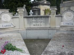 tumbas_larra_y_espronceda.jpg
