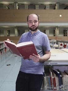 ruben_gonzalez_cueva_427x570_red_leonardo.jpg