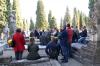 Los participantes y organizadores en el Cementerio de San Justo 
